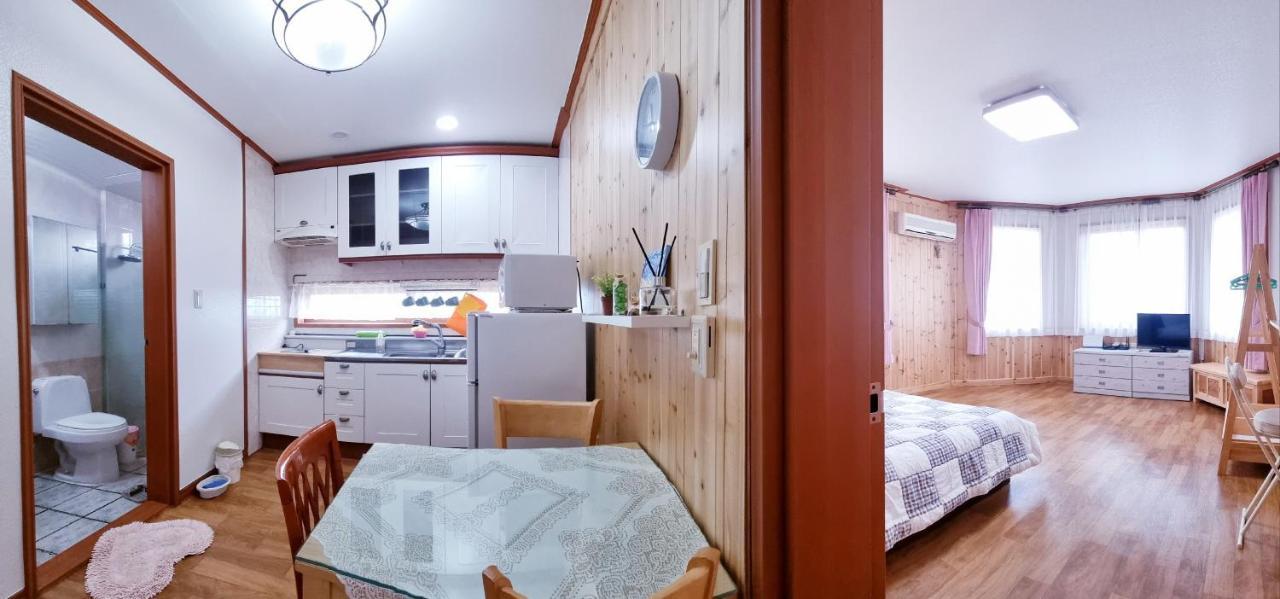Jeju Again Olle Pension Phòng bức ảnh